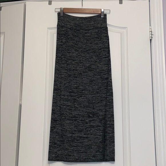 Aritzia Wilfred Free Shields Skirt - Picture 1 of 5